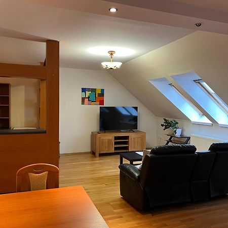 Dependance Patriot Trnava Otel Dış mekan fotoğraf