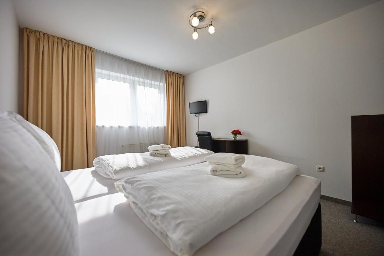 Dependance Patriot Trnava Otel Dış mekan fotoğraf