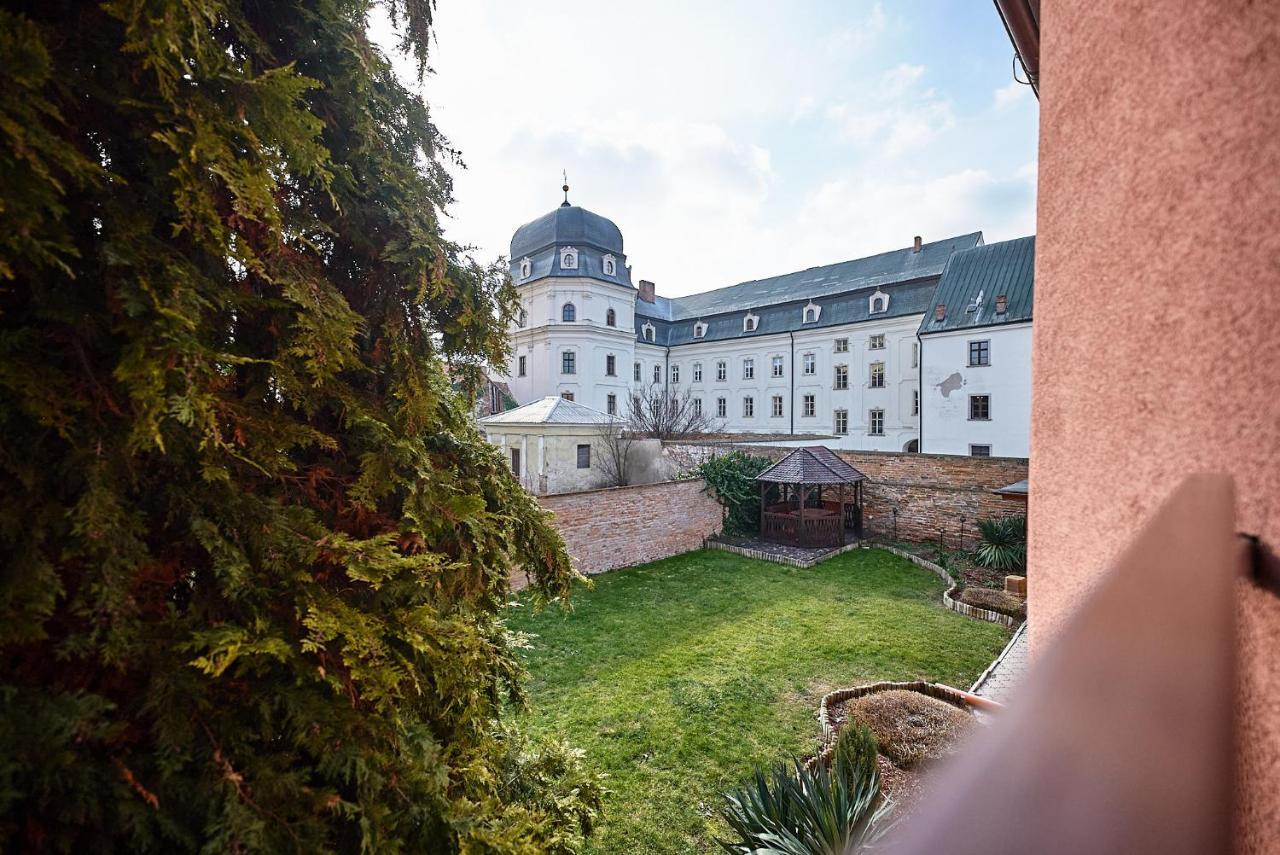 Dependance Patriot Trnava Otel Dış mekan fotoğraf