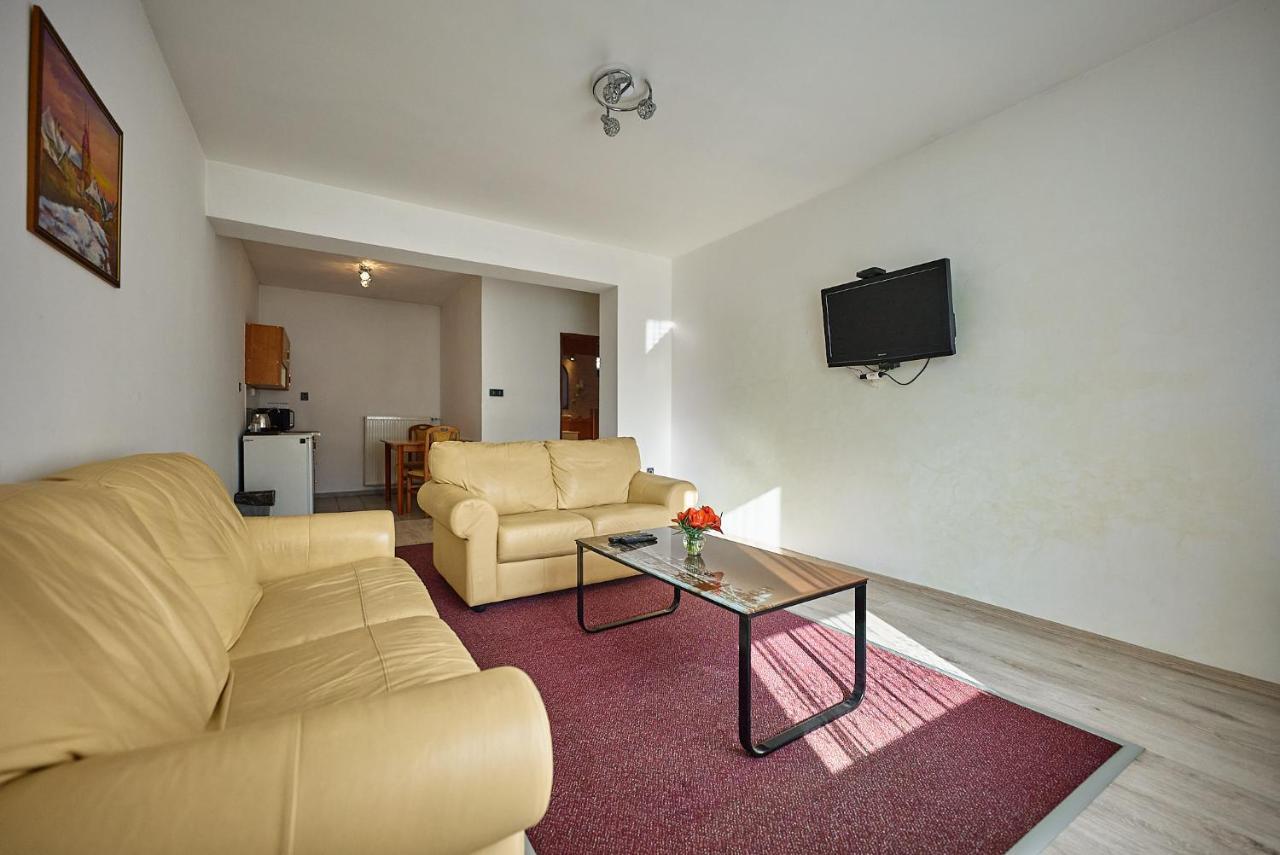Dependance Patriot Trnava Otel Dış mekan fotoğraf
