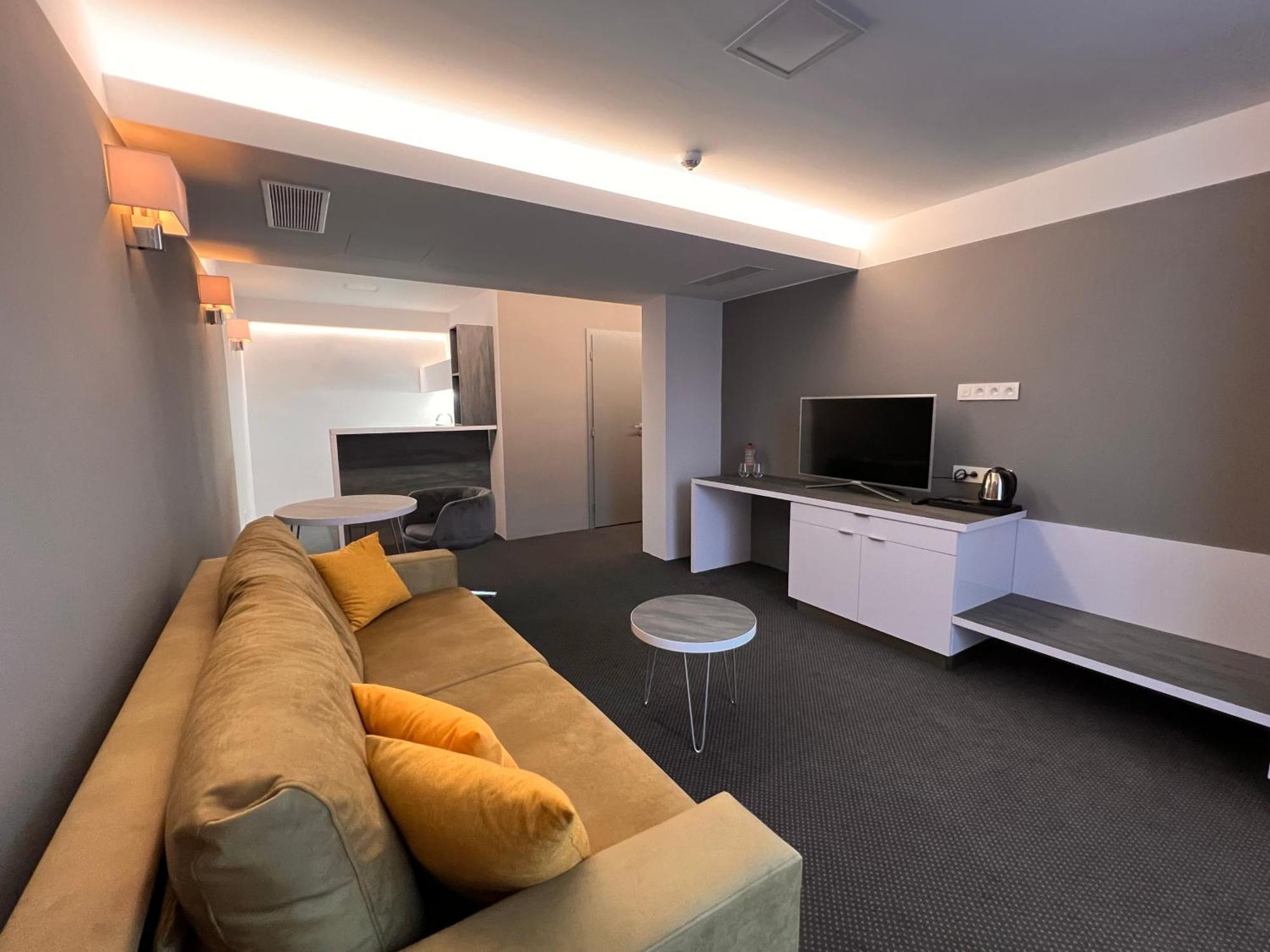 Dependance Patriot Trnava Otel Dış mekan fotoğraf