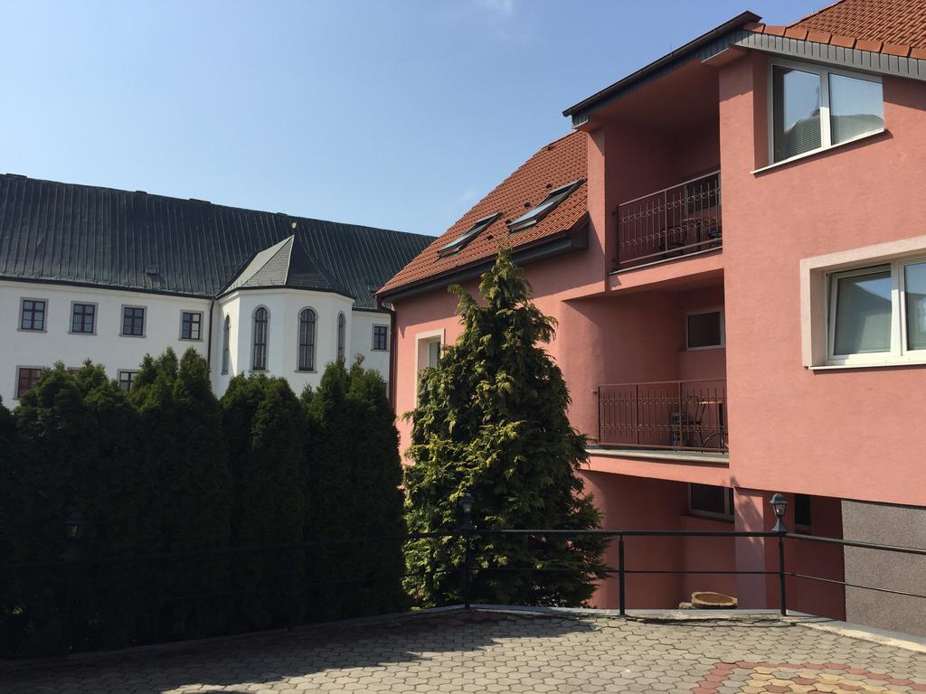 Dependance Patriot Trnava Otel Dış mekan fotoğraf